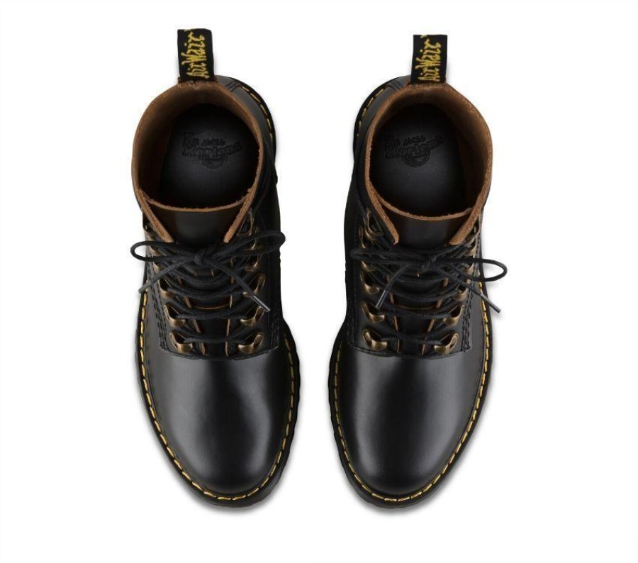 Black Vintage Smooth Dr.Martens Leona Vintage Heeled Boot