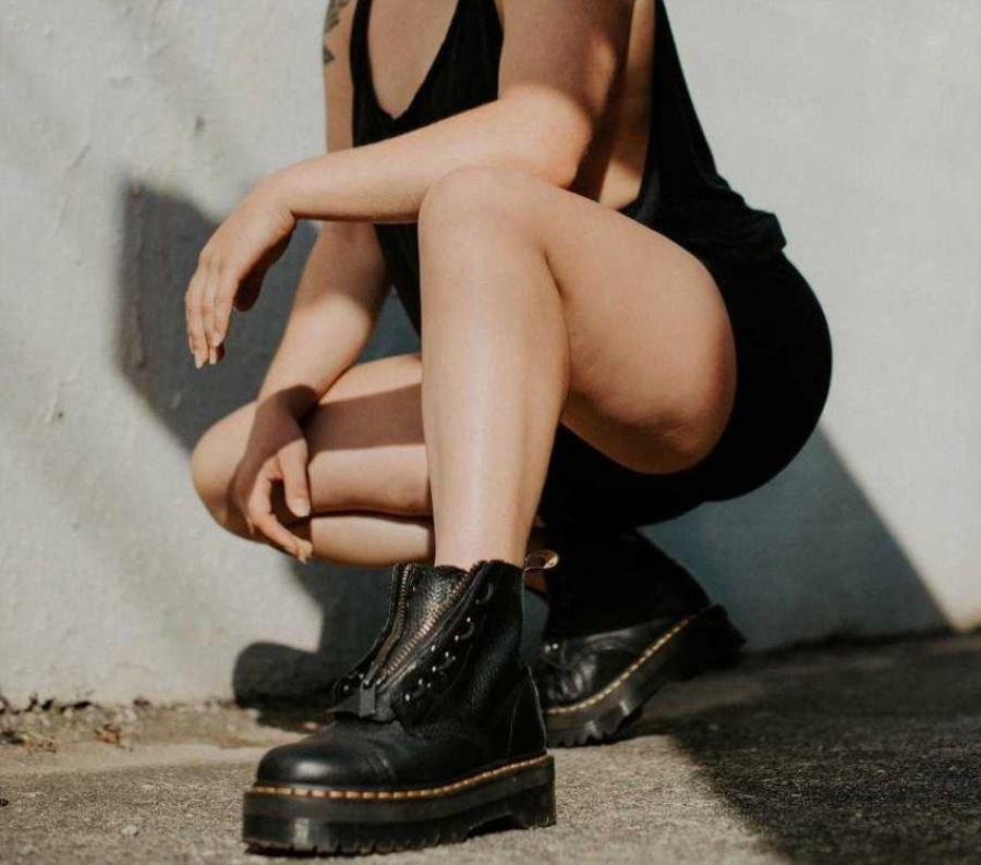 Sinclair Dr.Martens Black Aunty Sally