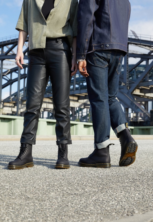 Black Dr.Martens 1460 Unisex Lace Up Ankle Boots