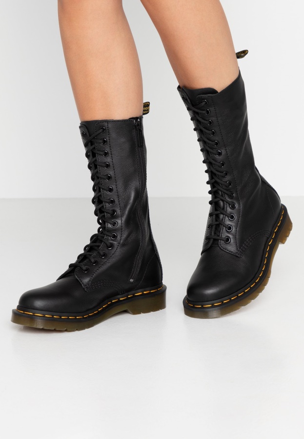 Dr.Martens Virginia Lace Up Boots Black