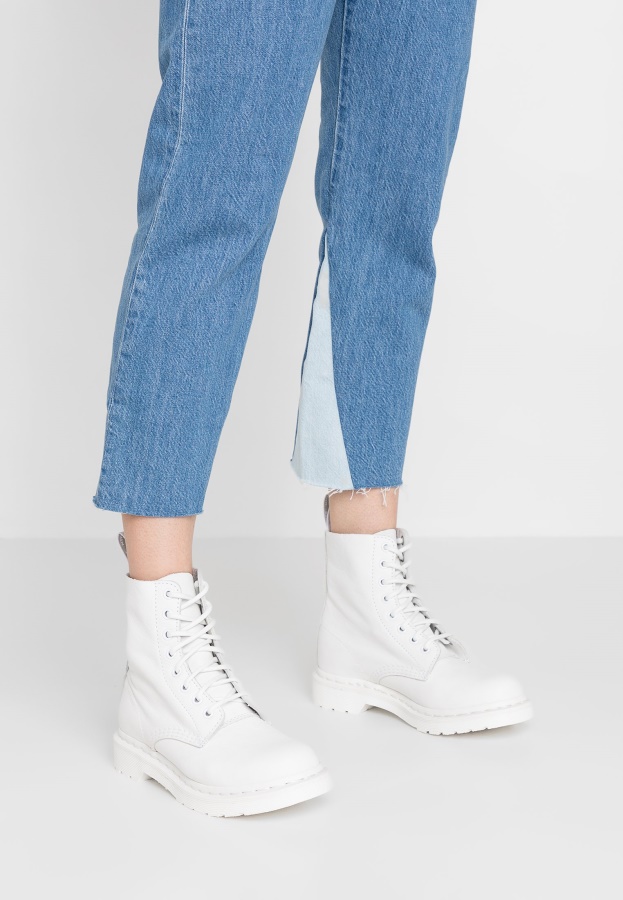 Dr.Martens 1460 Pascal Mono 8 Eye Boot Lace Up Ankle Boots White Virginia