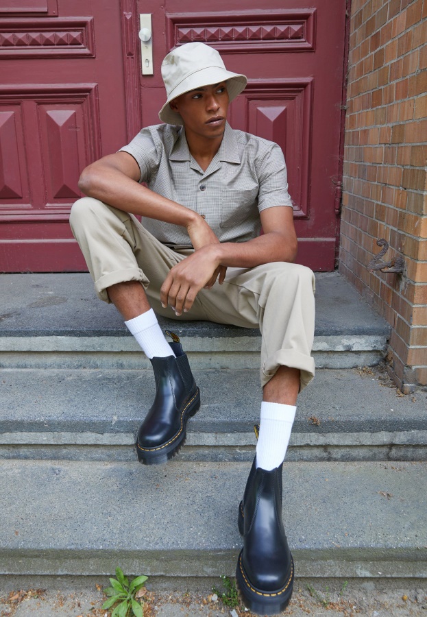 Black Dr.Martens 2976 Quad Chelsea Classic Ankle Boots